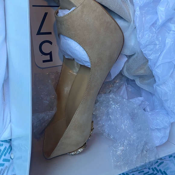 Scorpion high heels. - Picture 2 of 5